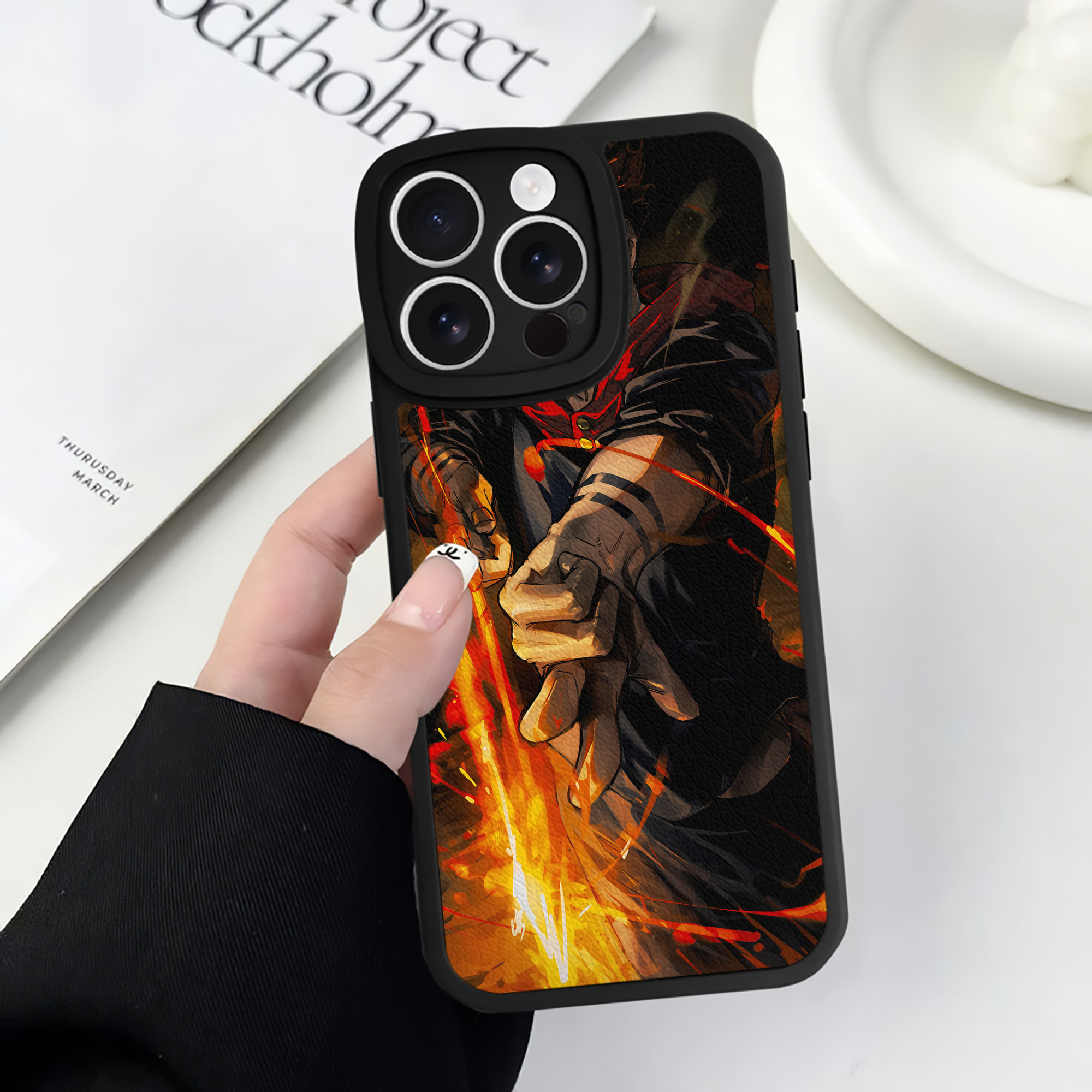 （画像用） 呪術廻戦 Jujutsu Kaisen 【iPhone 16シリーズ対応】シリコンスマホケース（レザー調） 材質：シリコン
